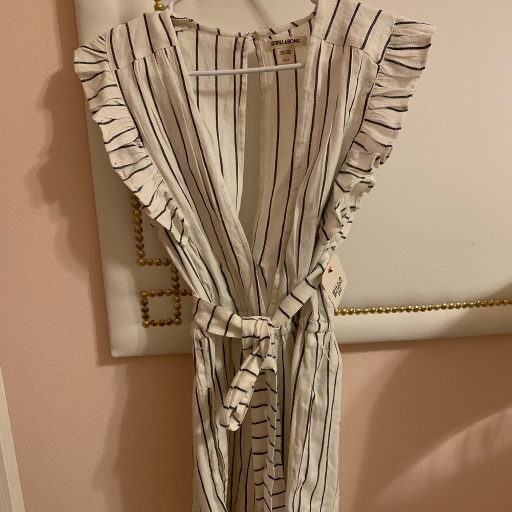 NWT billabong romper